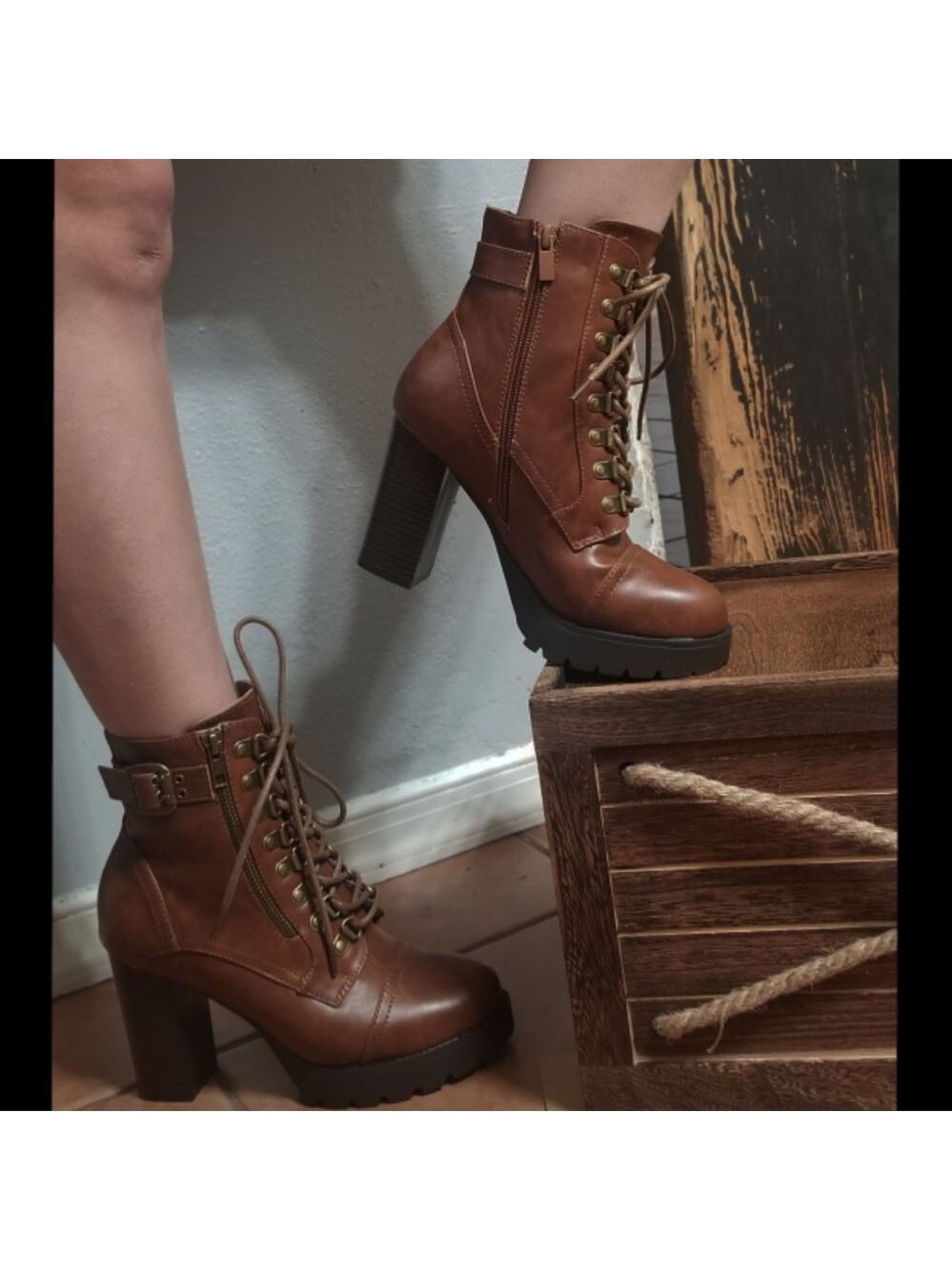 🚨Last ones 6, 6.5🚨Danny Faux -leather lace up combat motorcycle boots